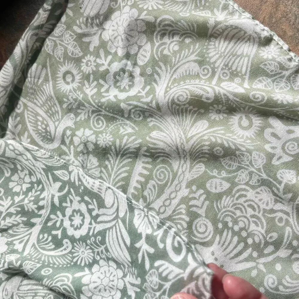 NWT Yak & Yeti Green Floral Thin Shawl Cardigan One Size